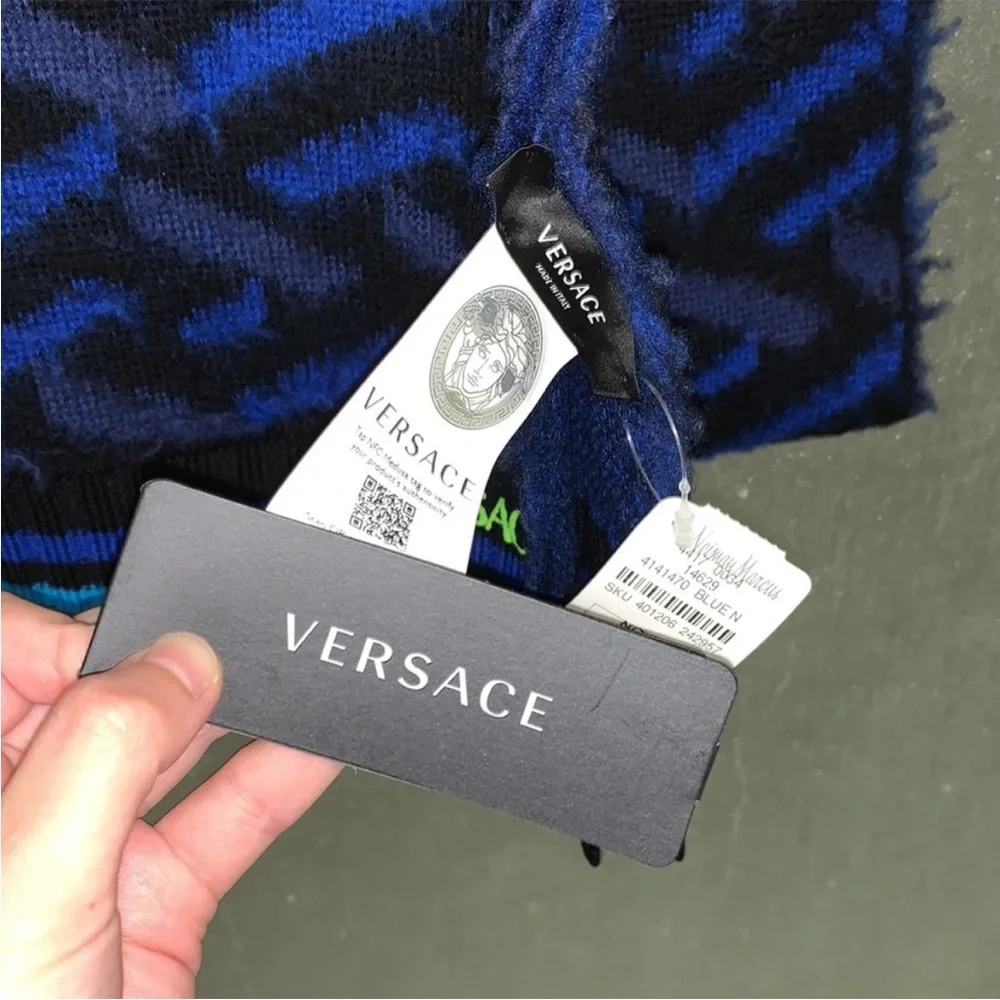 Authentic Versace Greca wool scarf unisex